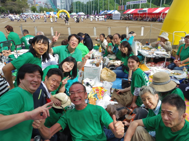 飲んで食べて楽しい〜！